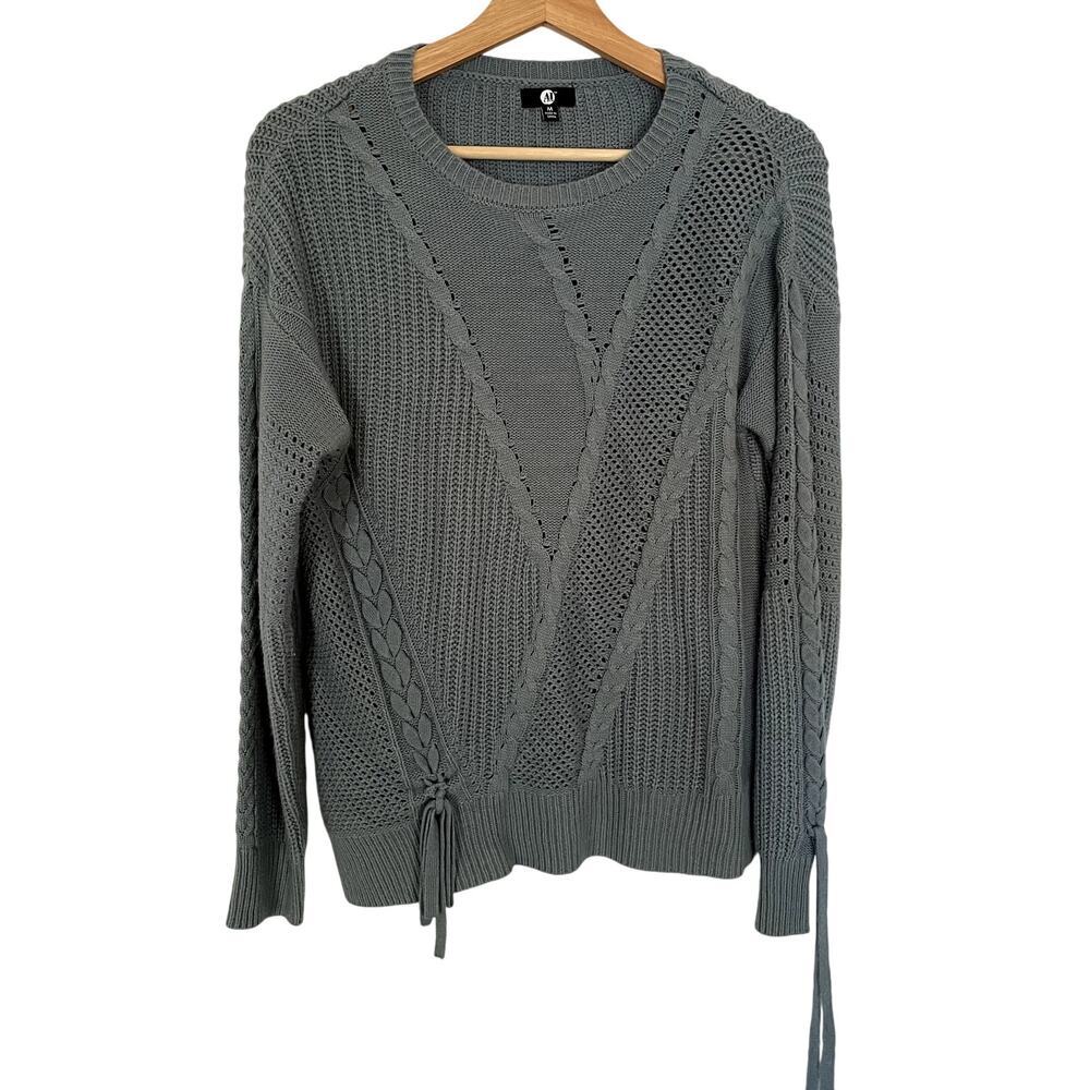 A&I‎ gray blue cable knit sweater women's size medium ribbon detail comfortable